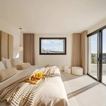 Kumaro 4 Bedroom Outdoor Pool Parking Marbella