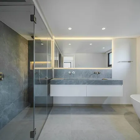 Kumaro 4 Bedroom Outdoor Pool Parking * Marbella